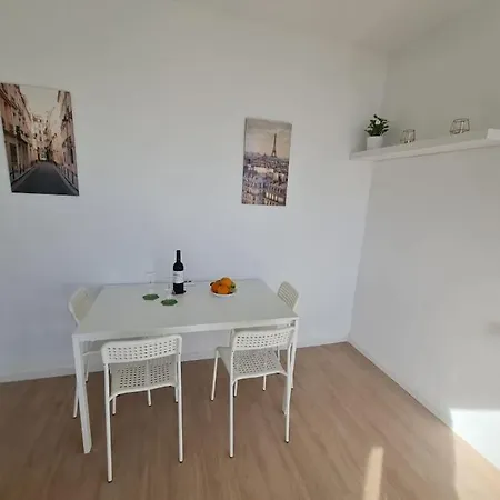 Centrico Apartment *